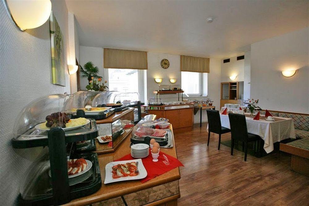 Antares Hotel 3*